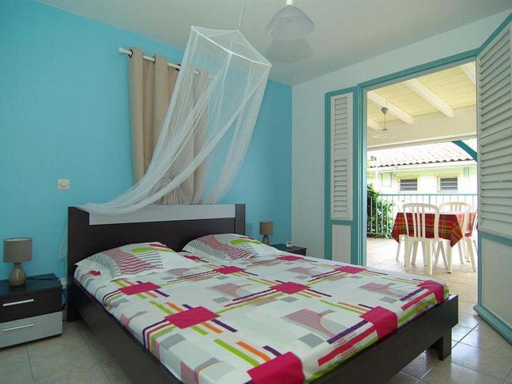 Les Marches De Paulina Apartment Сен-Лу Екстериор снимка